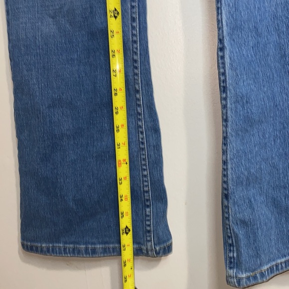 🦋Adorable Signature Levi Women’s Jeans Size 12 S/C! - Picture 7 of 9